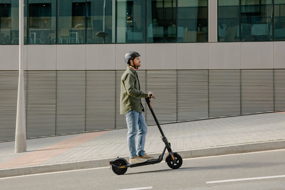 Segway Ninebot F2 PRO E Trotinete Elétrica 25km/h 55km 900W